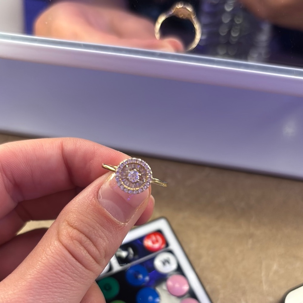 Elegant Gold and Silver Spiral Ring Size 5